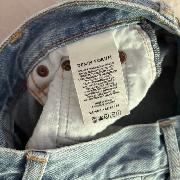 Aritzia Denim Forum The Farrah Hi-rise Wide Jean Size 23 Light Blue Wash - Picture 5 of 6